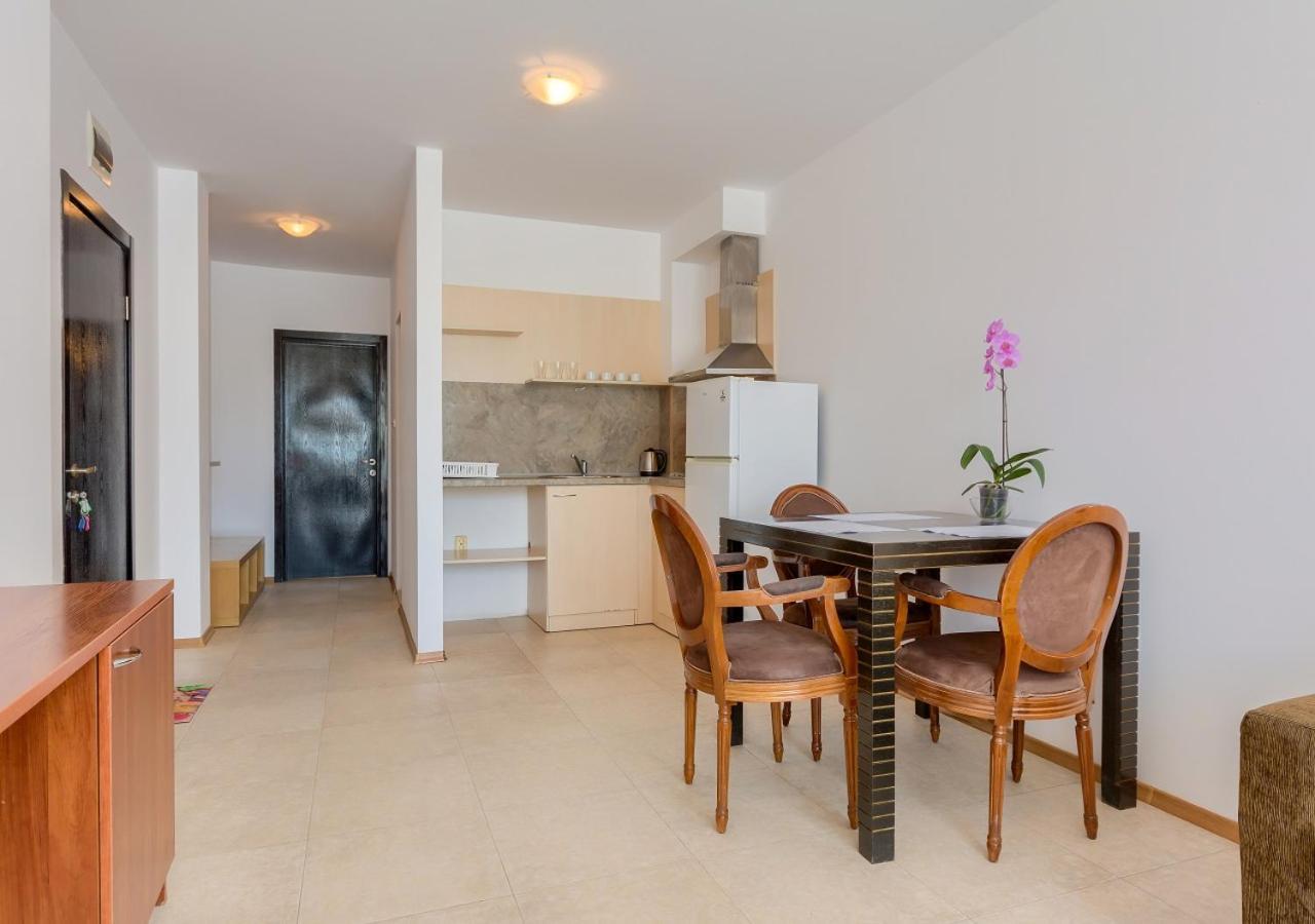 Robinson Beach Apartments Elenite Esterno foto