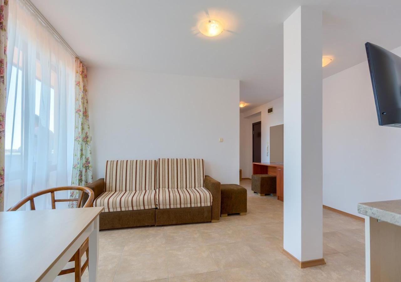 Robinson Beach Apartments Elenite Esterno foto