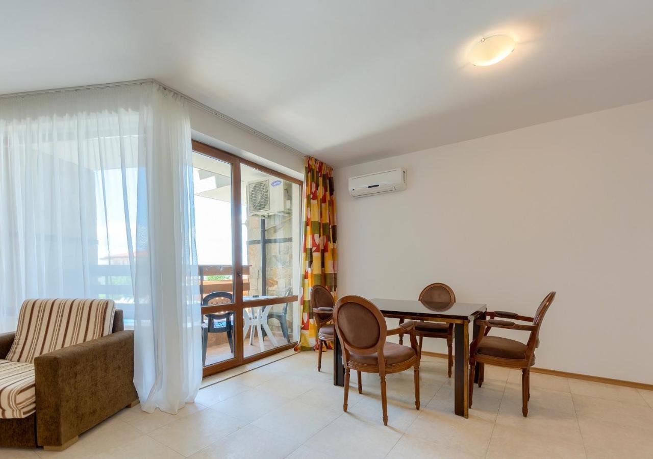 Robinson Beach Apartments Elenite Esterno foto